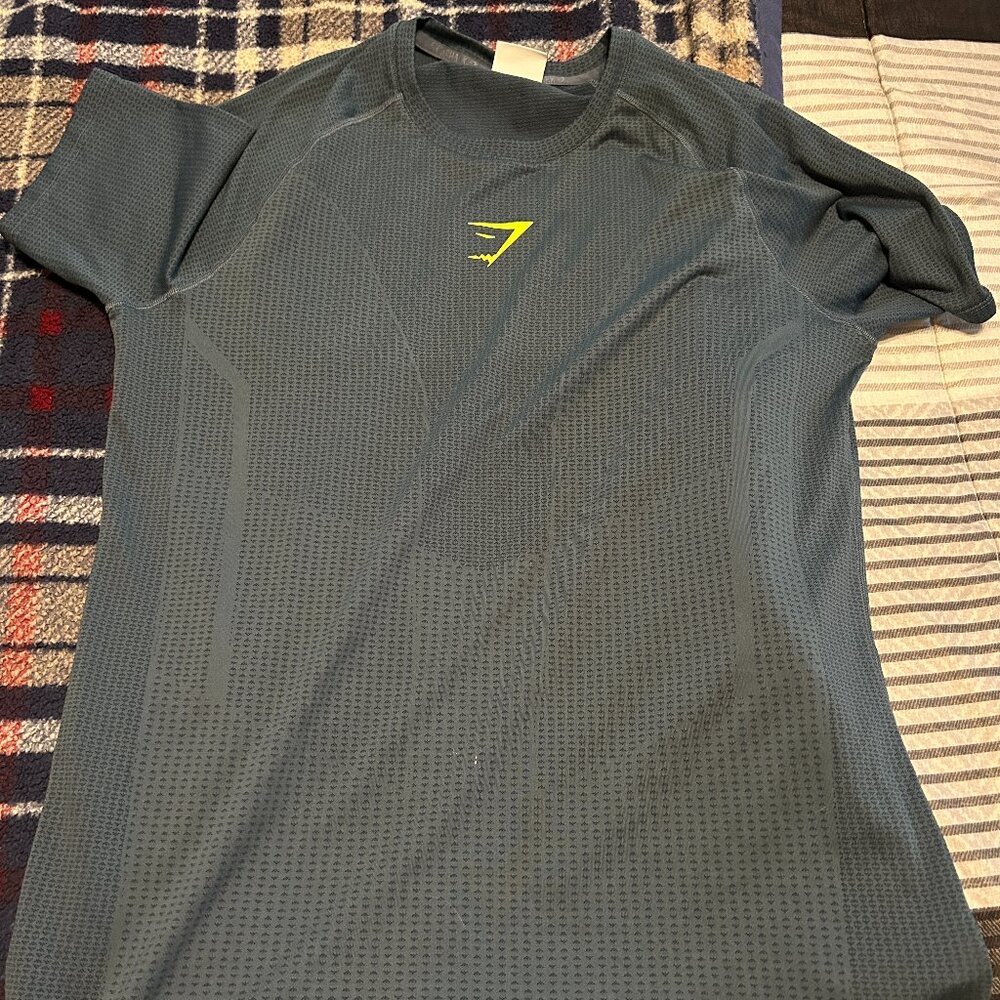 Premium old style gymshark shirt